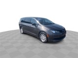 Used 2023 Chrysler Voyager LX image 2