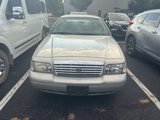 Used 2003 Ford Crown Victoria image 2