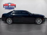 Used 2017 Chrysler 300 Limited image 2