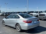 Used 2017 Toyota Camry SE image 5