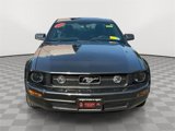 Used 2008 Ford Mustang Deluxe image 2