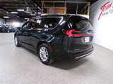 Used 2022 Chrysler Pacifica Touring image 3