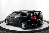 Used 2023 Chrysler Voyager LX image 3