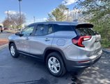 Used 2024 GMC Terrain SLE image 4