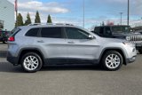 Used 2018 Jeep Cherokee Latitude image 3