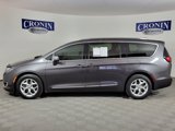 Used 2020 Chrysler Pacifica Limited image 2