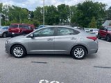 Used 2022 Hyundai Accent SE image 2