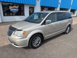 Used 2013 Chrysler Town & Country Touring-L w/ Driver Convenience Group image 2