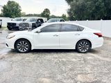 Used 2017 Nissan Altima 2.5 SV image 2