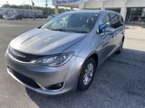 Used 2018 Chrysler Pacifica Touring Plus image 4