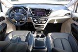 New 2023 Chrysler Pacifica Touring-L image 3