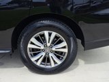 Used 2019 Nissan Pathfinder SL image 4