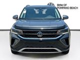 Used 2023 Volkswagen Taos SE w/ Panoramic Sunroof Package image 2