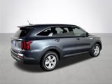 Used 2023 Kia Sorento LX image 6