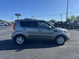 Used 2013 Kia Soul + image 4