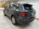 Used 2023 Kia Sorento LX image 3