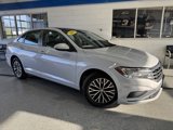 Used 2019 Volkswagen Jetta SE image 2