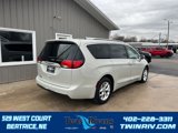 Used 2020 Chrysler Pacifica Touring-L image 3