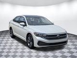 Used 2024 Volkswagen Jetta SE w/ Panoramic Sunroof Package image 2