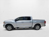 Used 2018 Nissan Titan SV image 2