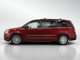 Used 2016 Chrysler Town & Country Touring image 2