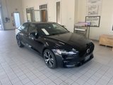 Certified 2024 Volvo S60 B5 Core image 3