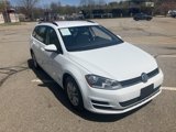 Used 2015 Volkswagen Golf S image 3