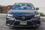 Used 2022 Toyota Camry SE image 2