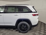 New 2025 Jeep Grand Cherokee Altitude image 4