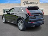 Used 2022 Cadillac XT4 Luxury w/ Cold Weather Package image 4