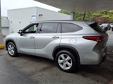 Used 2022 Toyota Highlander LE image 6
