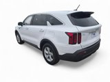 Used 2023 Kia Sorento LX image 3