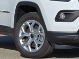 New 2025 Jeep Compass Latitude image 3