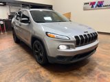 Used 2016 Jeep Cherokee Sport image 3