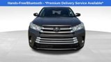 Used 2019 Toyota Highlander LE image 3