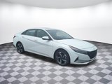Used 2021 Hyundai Elantra Limited image 2