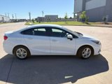 Used 2017 Chevrolet Cruze LT image 4