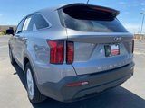 Used 2021 Kia Sorento LX image 4