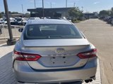 Certified 2018 Toyota Camry SE image 3
