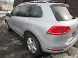 Used 2012 Volkswagen Touareg Sport image 4