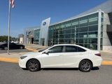 Used 2017 Toyota Camry SE image 2