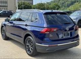 Used 2024 Volkswagen Tiguan SE w/ Panoramic Sunroof Package image 3