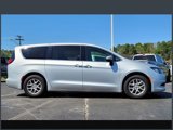 Used 2022 Chrysler Voyager LX image 2