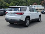 Used 2023 Chevrolet Traverse LT image 3