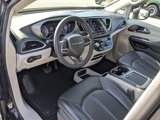Used 2023 Chrysler Pacifica Touring-L image 3