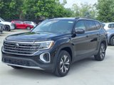 Certified 2025 Volkswagen Atlas SE image 2