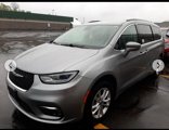 Used 2021 Chrysler Pacifica Touring image 2