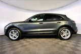 Used 2025 Porsche Macan image 2