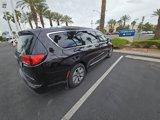 Used 2018 Chrysler Pacifica Limited w/ Advanced Safetytec Group image 2