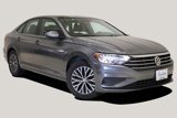 Used 2019 Volkswagen Jetta SE image 2